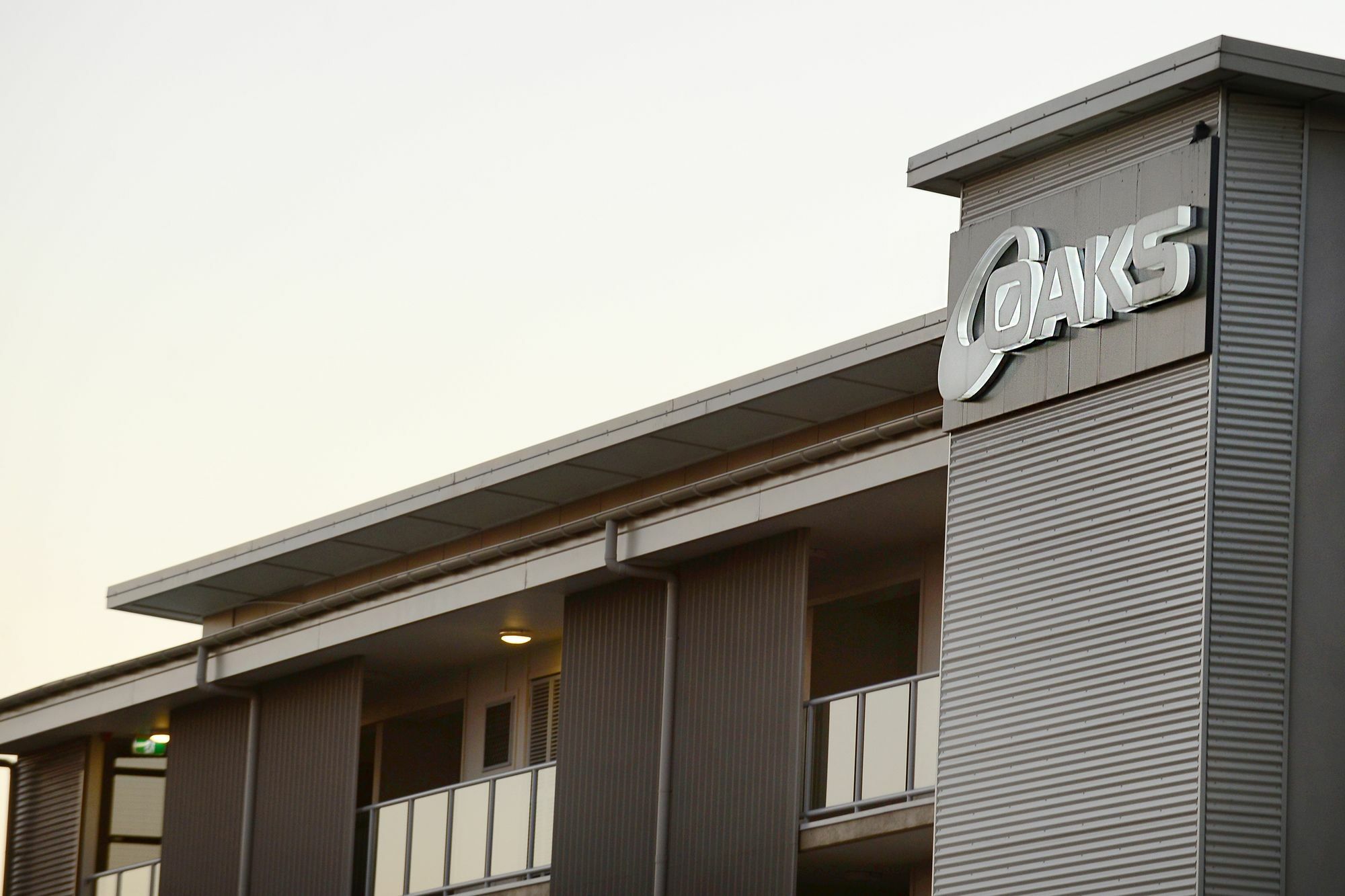 Oaks Moranbah Suites Bagian luar foto